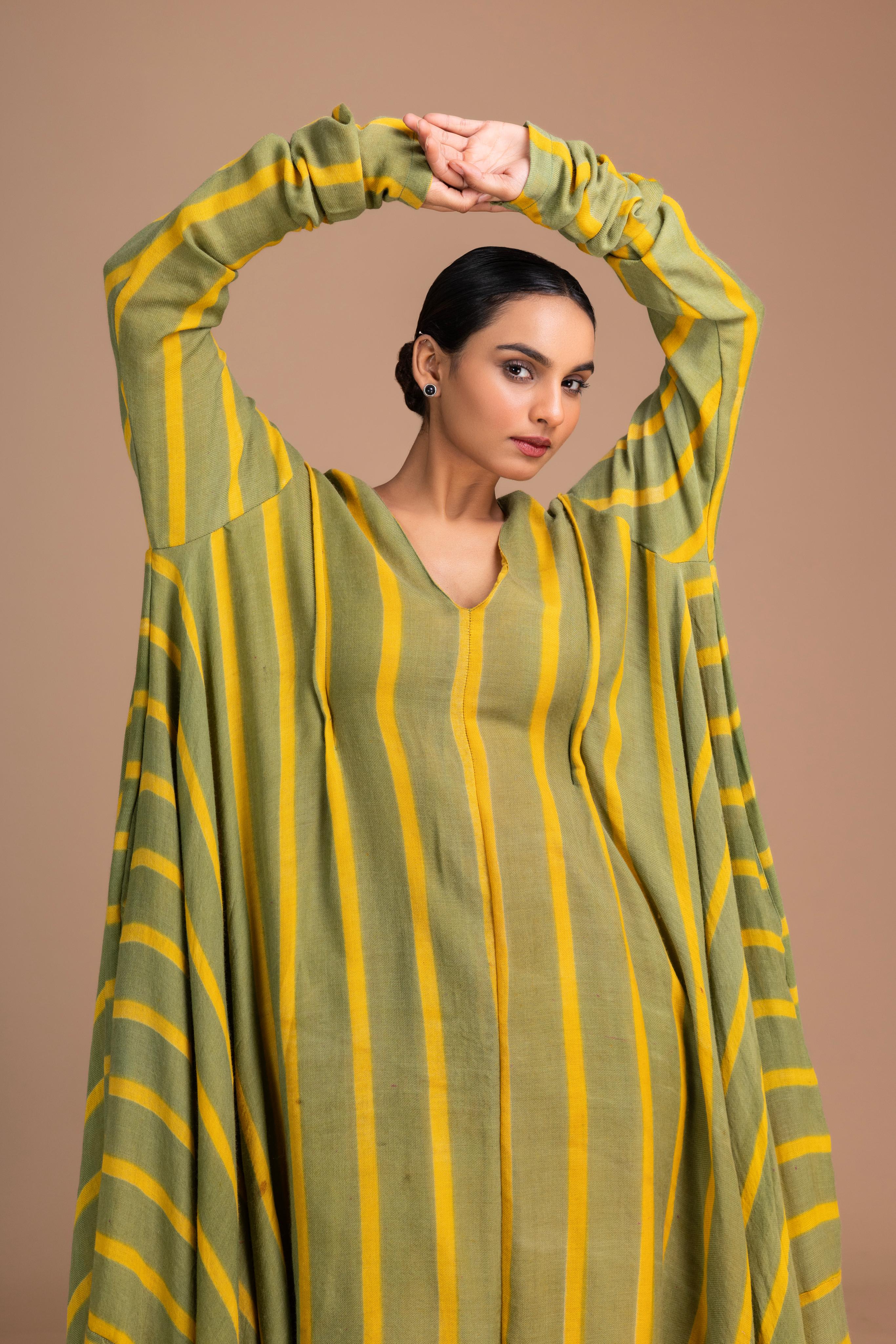 WOOL 1VNECK GREEN STRIPES PERSIAN