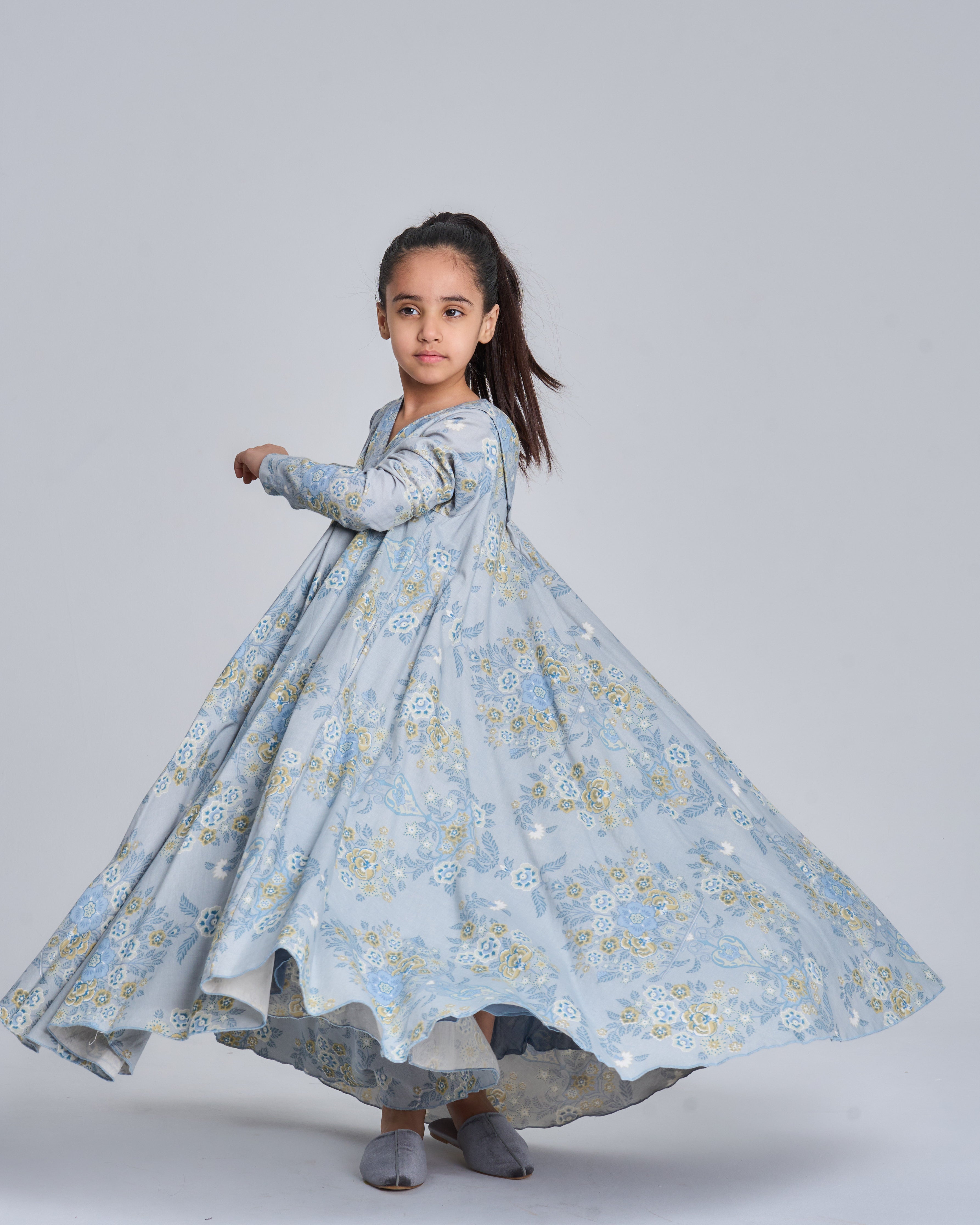 KIDS 1 VNECK 4A PERSIAN