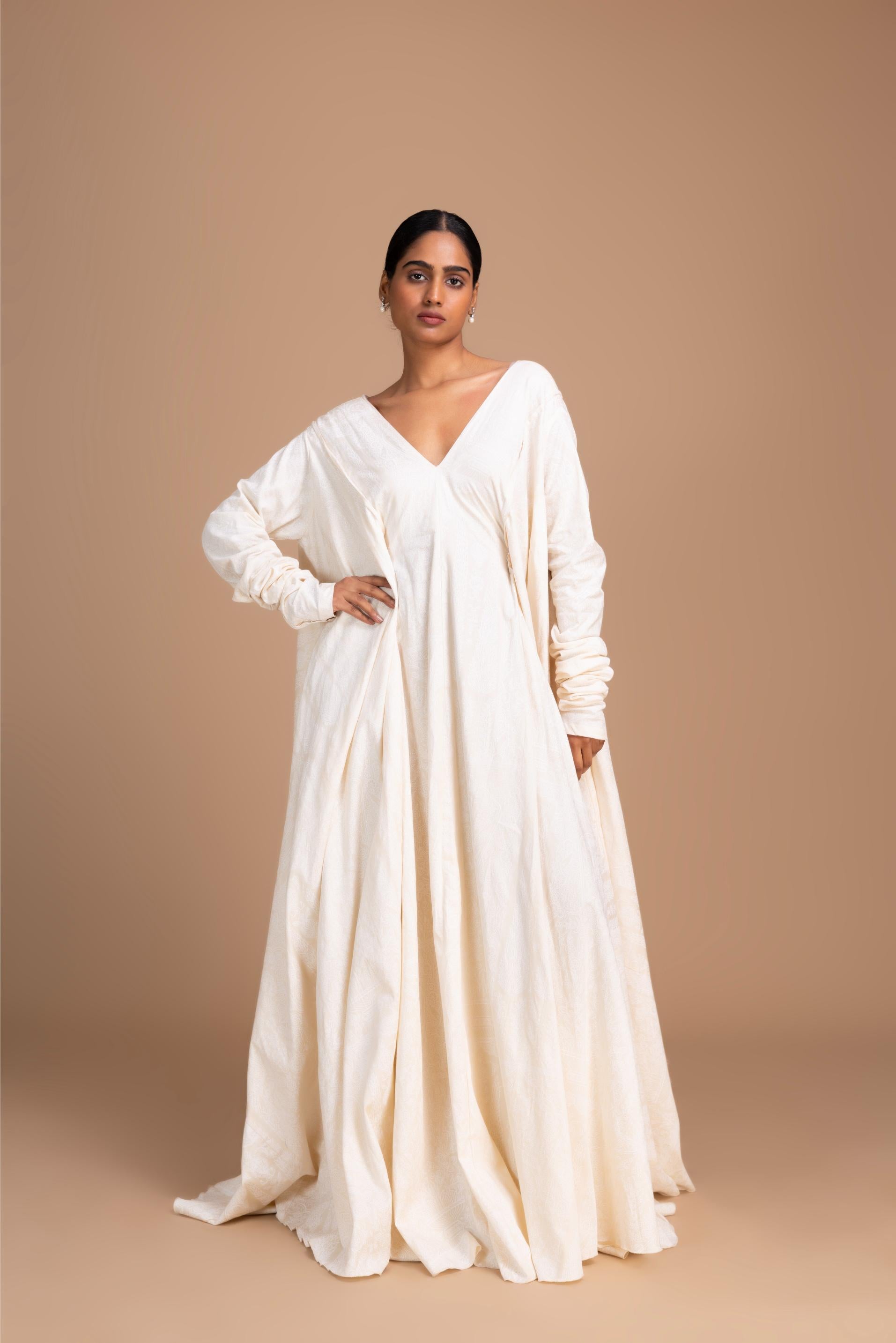 1 VNECK 14C PERSIAN