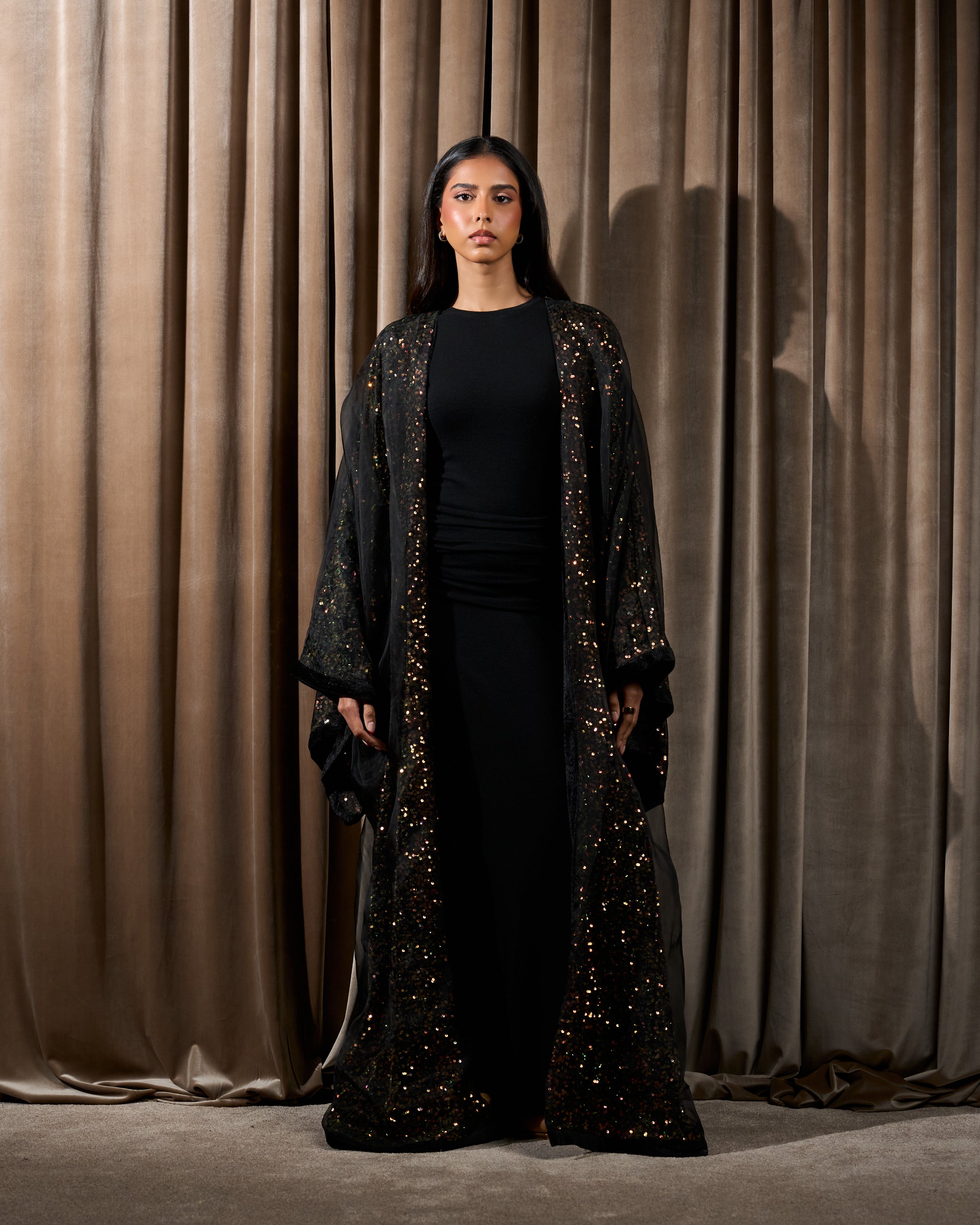 BLACK JAZZAR/SEQUIN BISHT