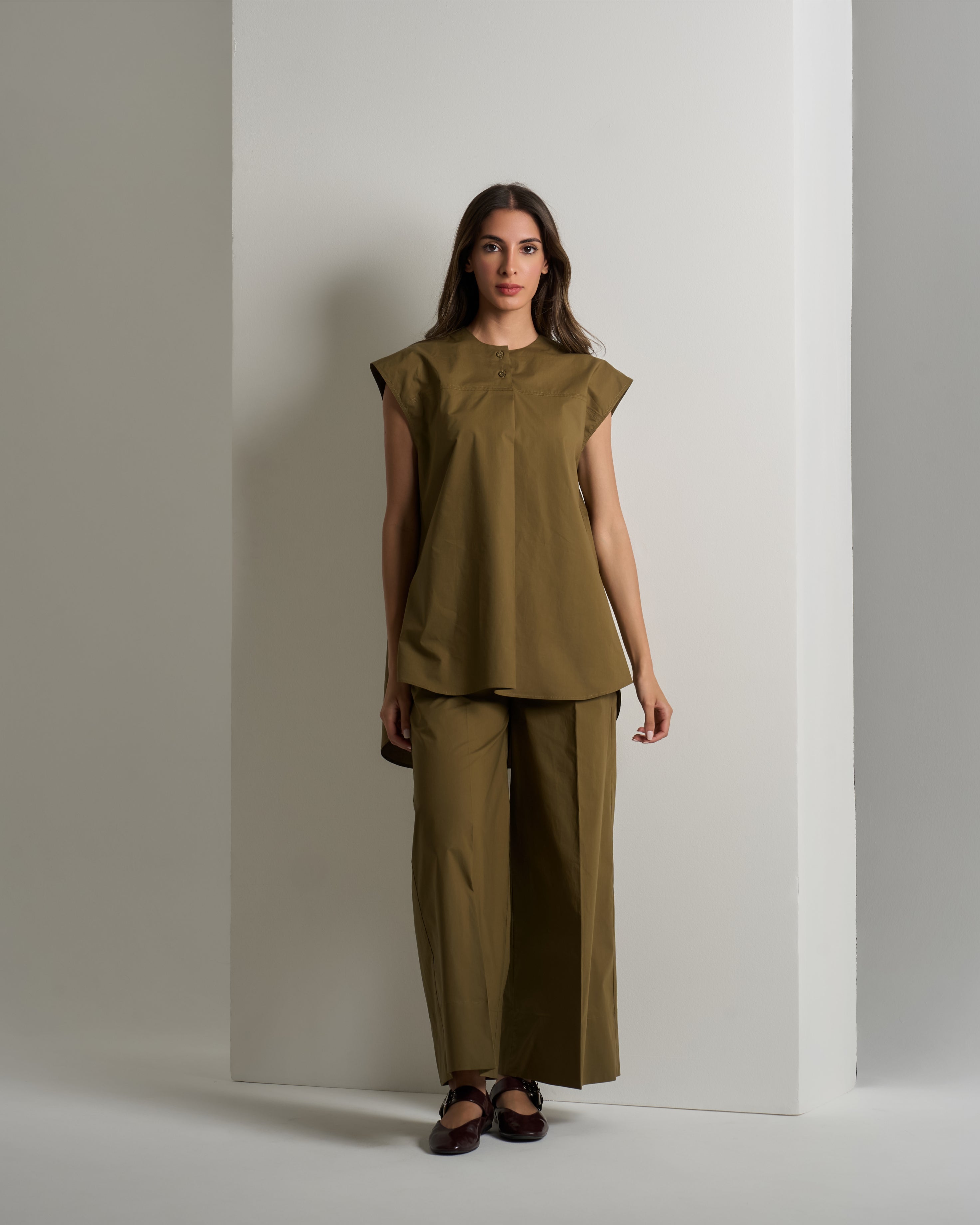 BASIC SLEEVELESS TOP & PANTS