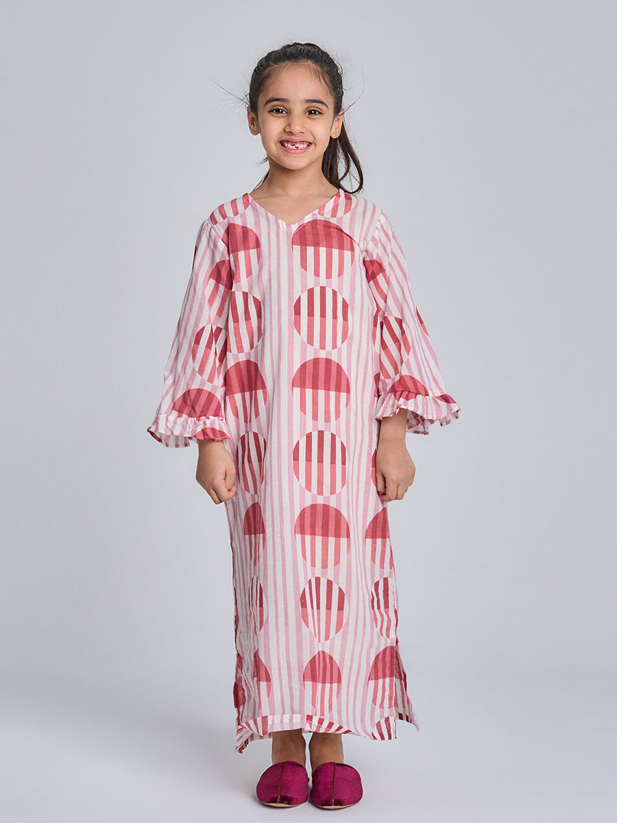 Kids 5 Wide Ruffles 8A SAHARA