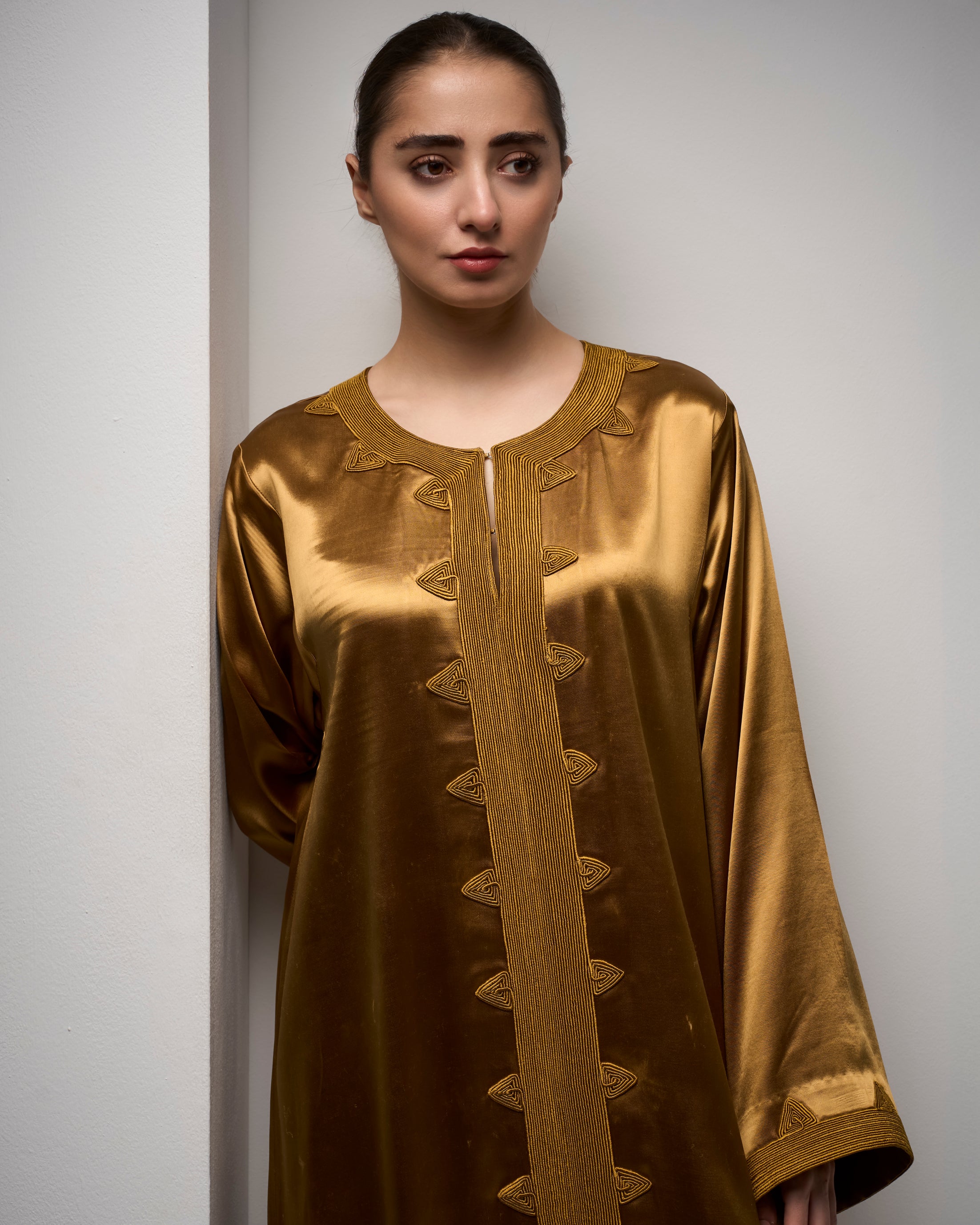 BRONZE CENTERED EMBROIDERED DRESS