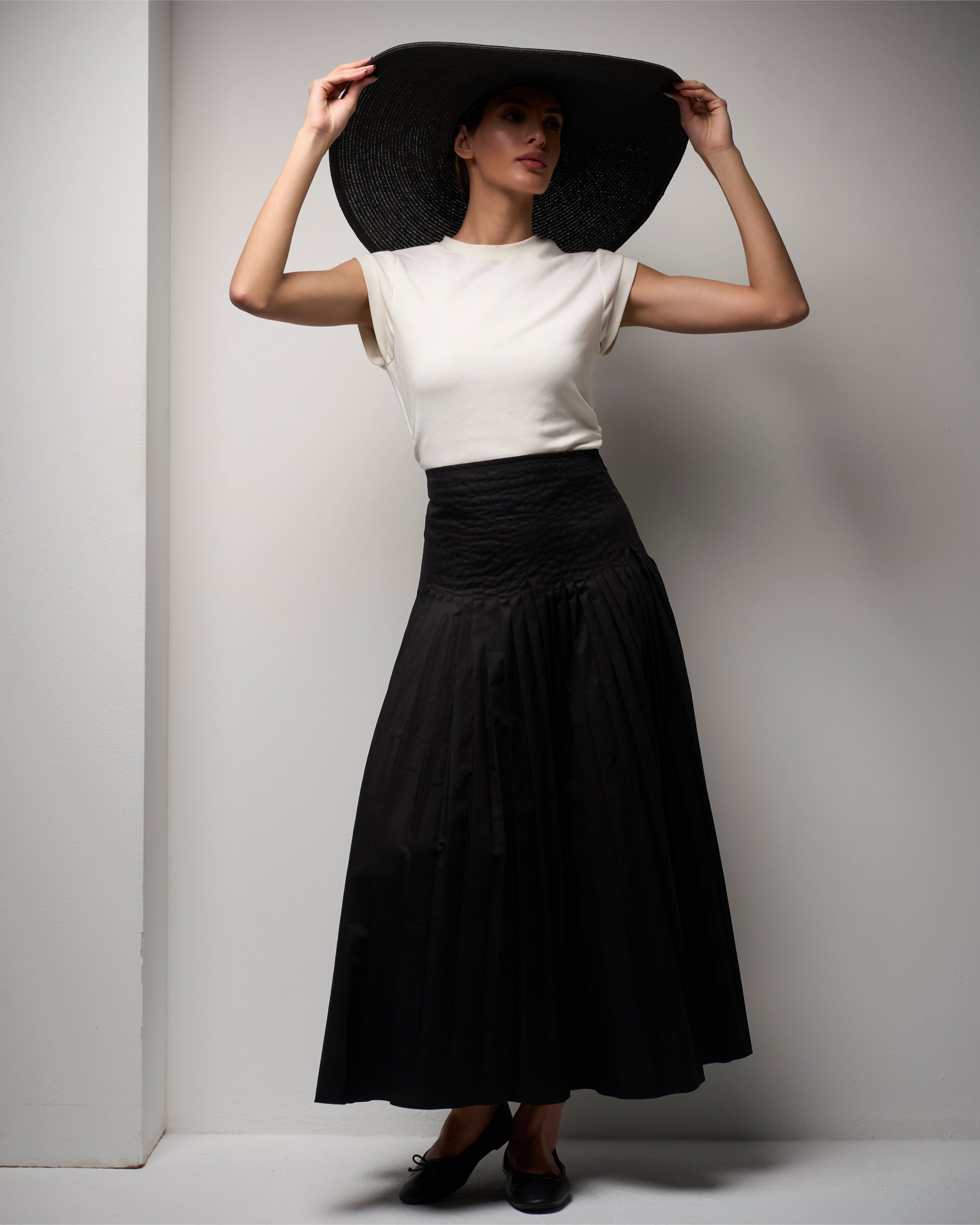 PLEATED A-LINE LONG SKIRT