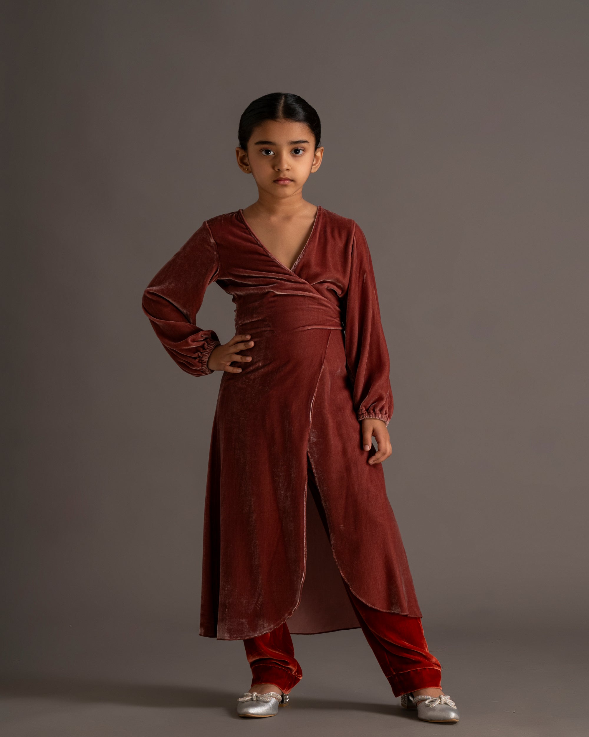 KIDS SILK VELVET BISHT WITH PANTS