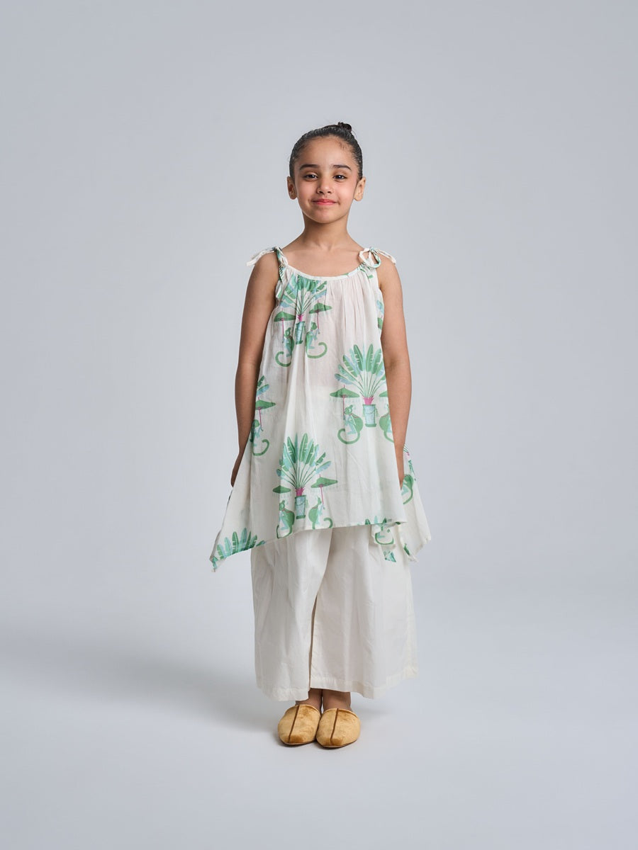 Kids 11- sleeveless +loose pants1B