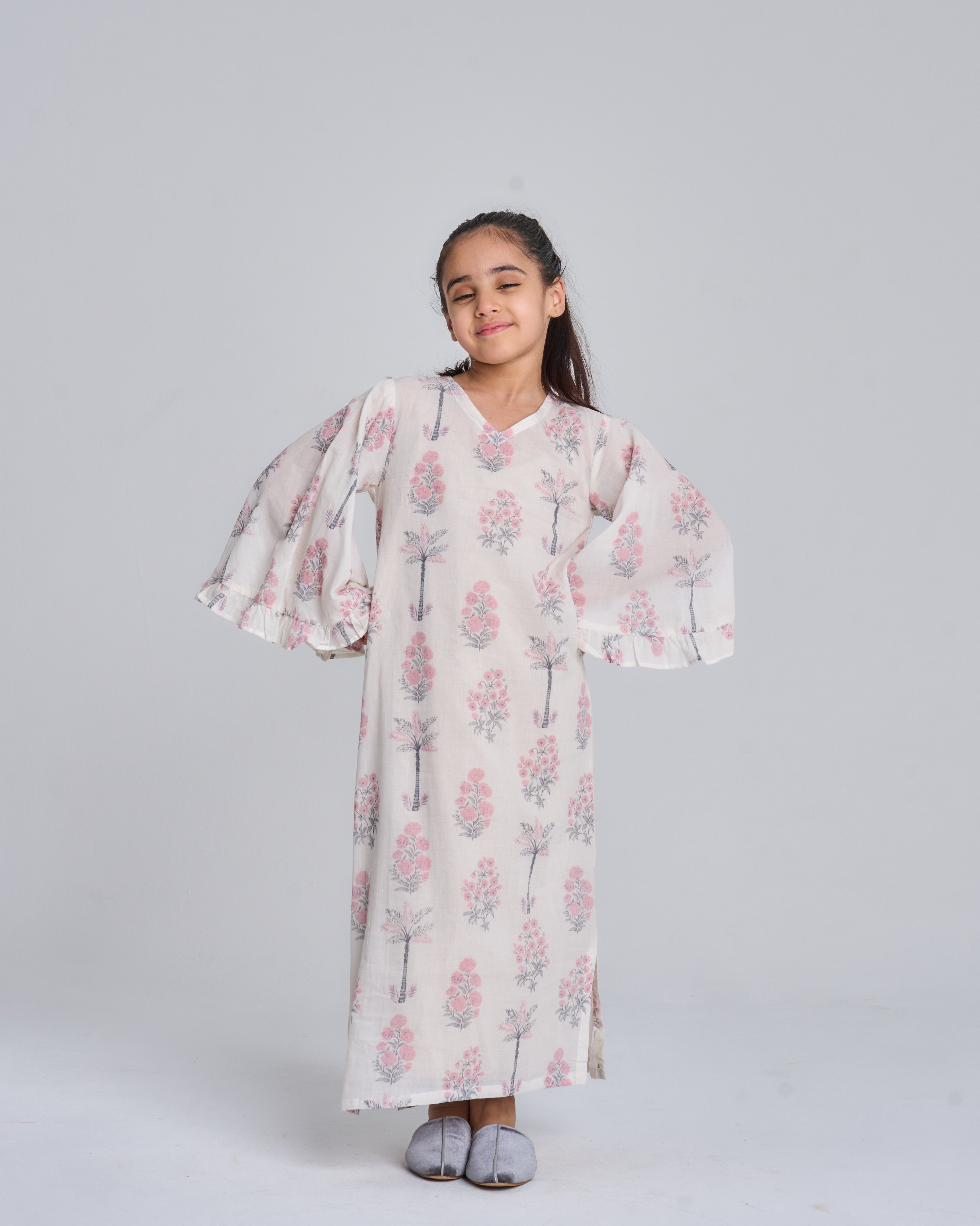 Kids 5 Wide Ruffles 13B SAHARA