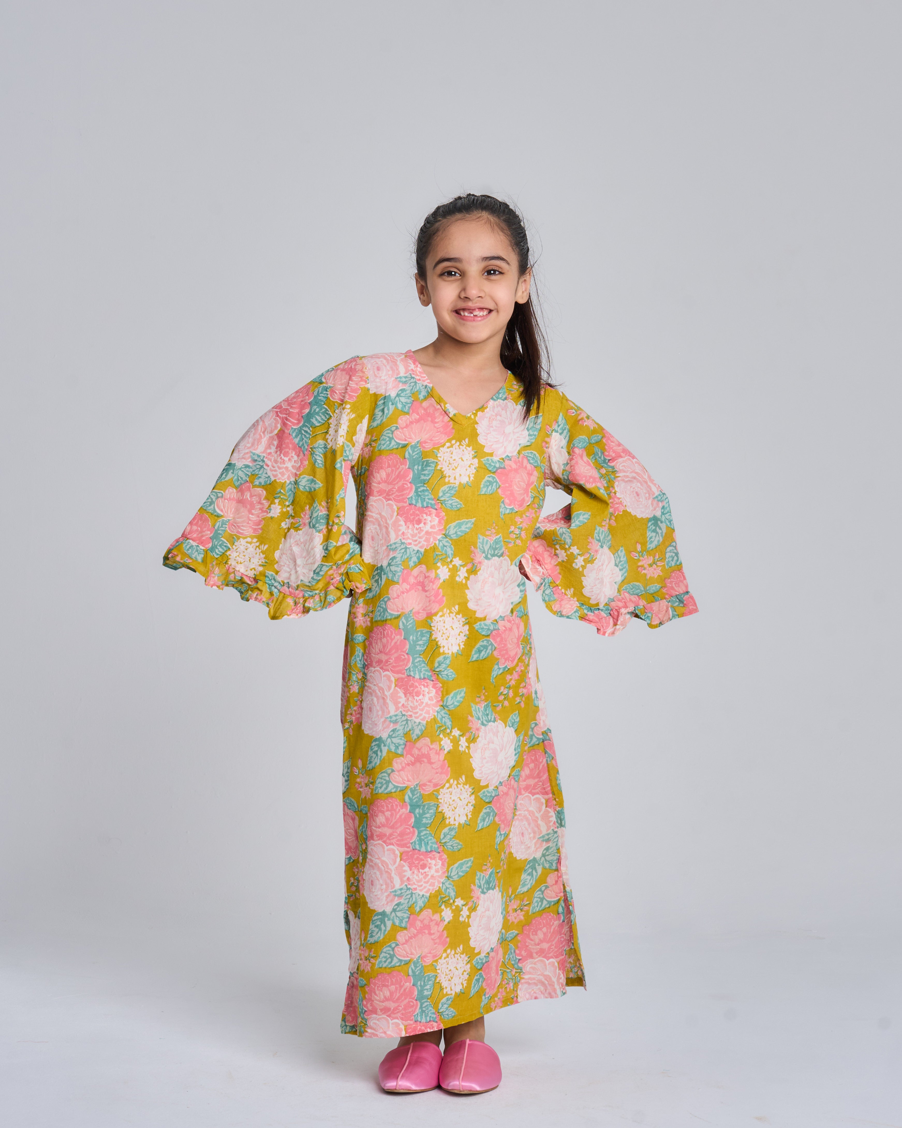 Kids 5 Wide Ruffles 1D SAHARA