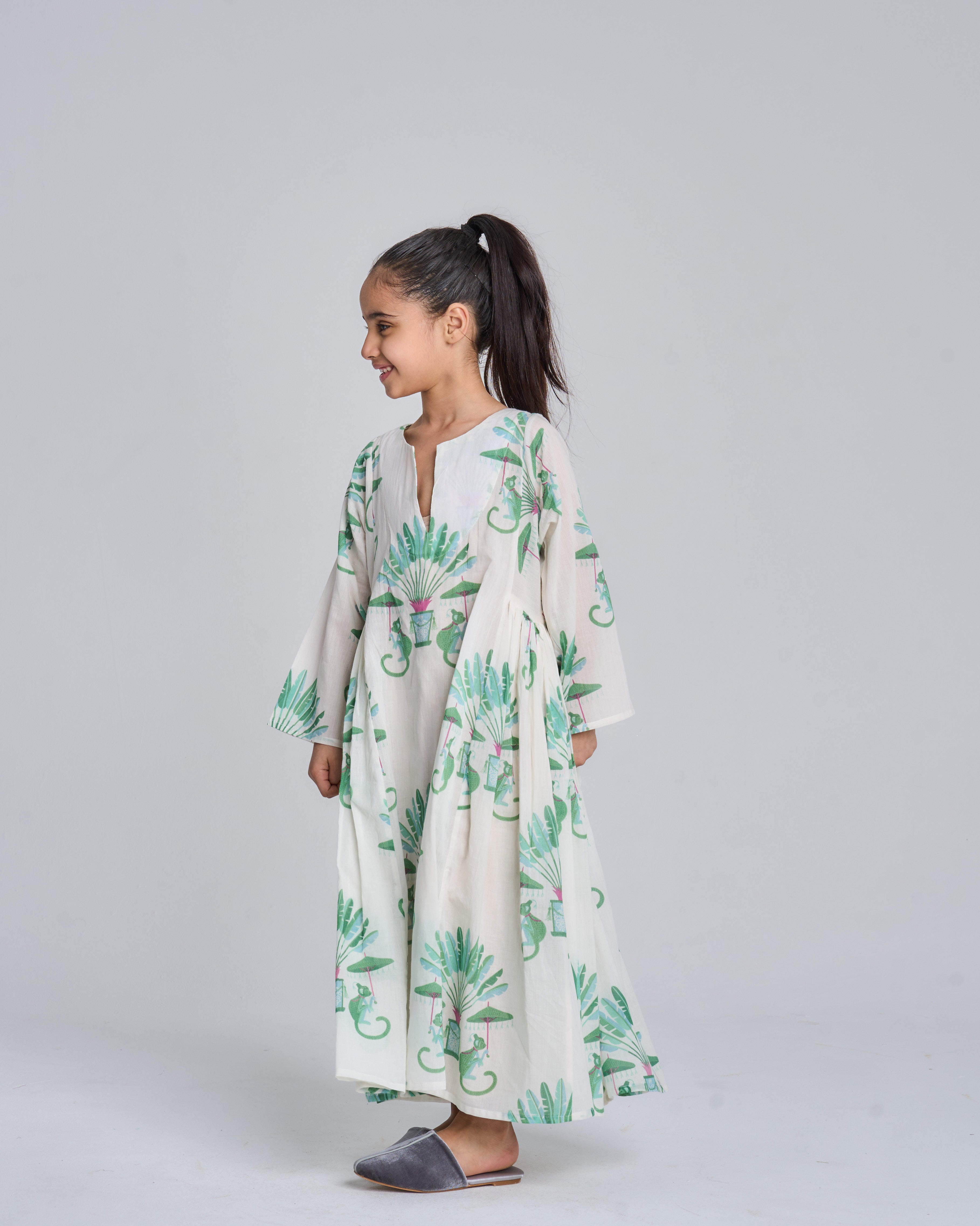 Kids 7-side pleats 1B