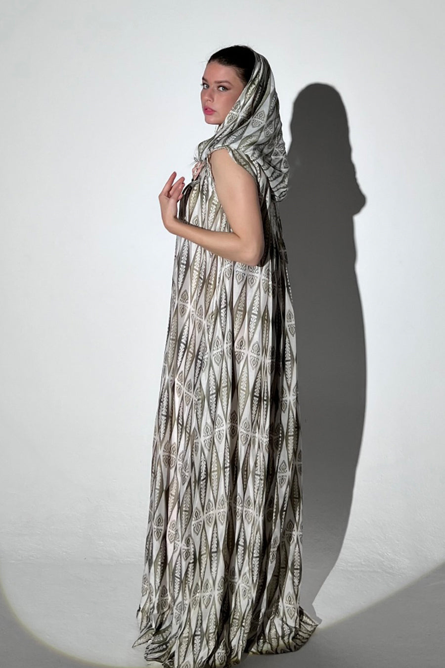 23- hoodie sleeveless 14 C