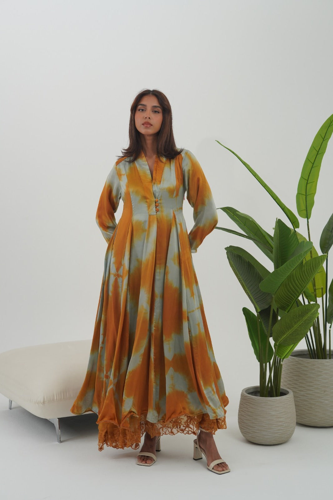 6 Curly Hem 21C SAHARA