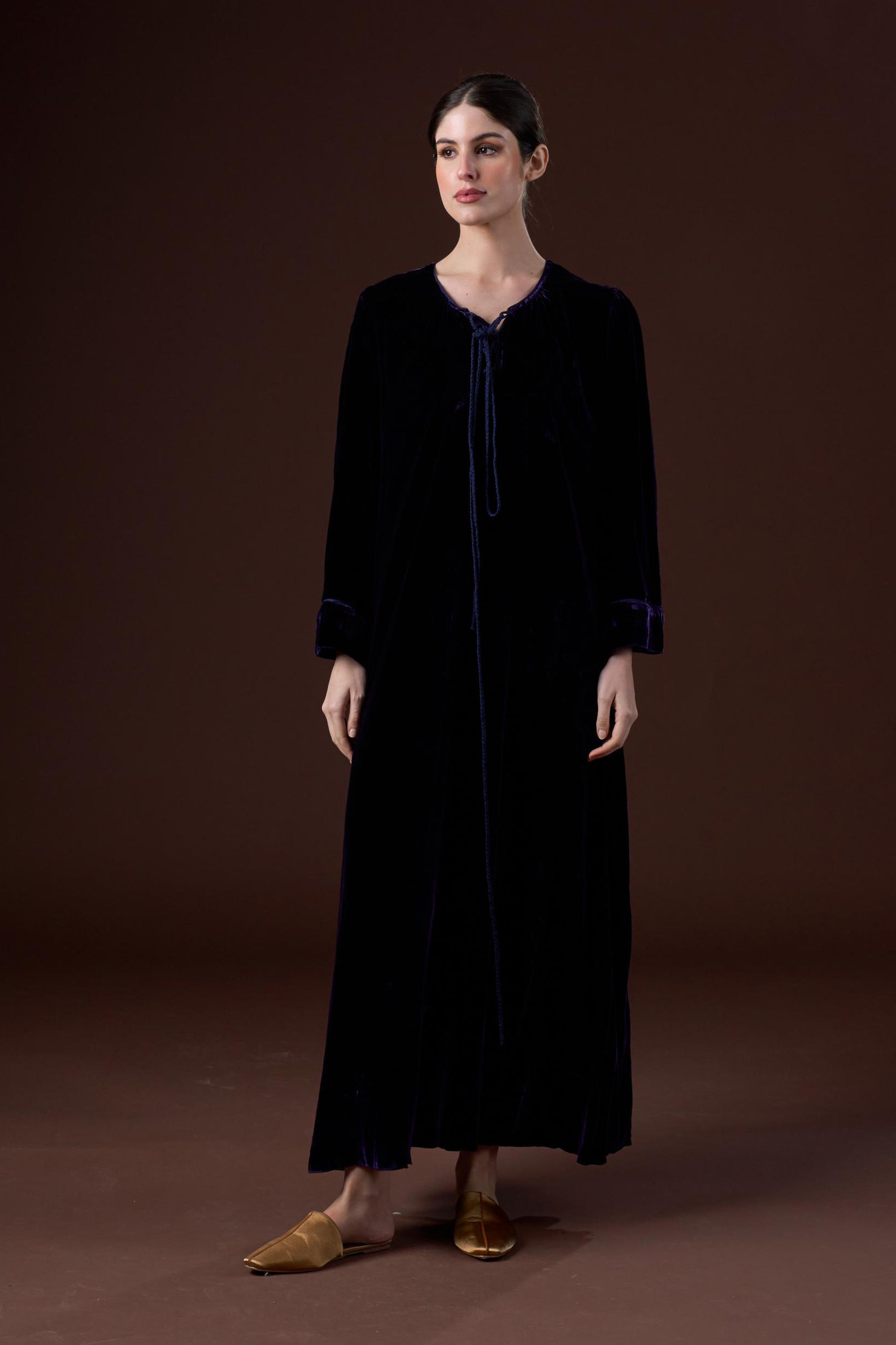 SILK VELVET BISHT WITH PIPING