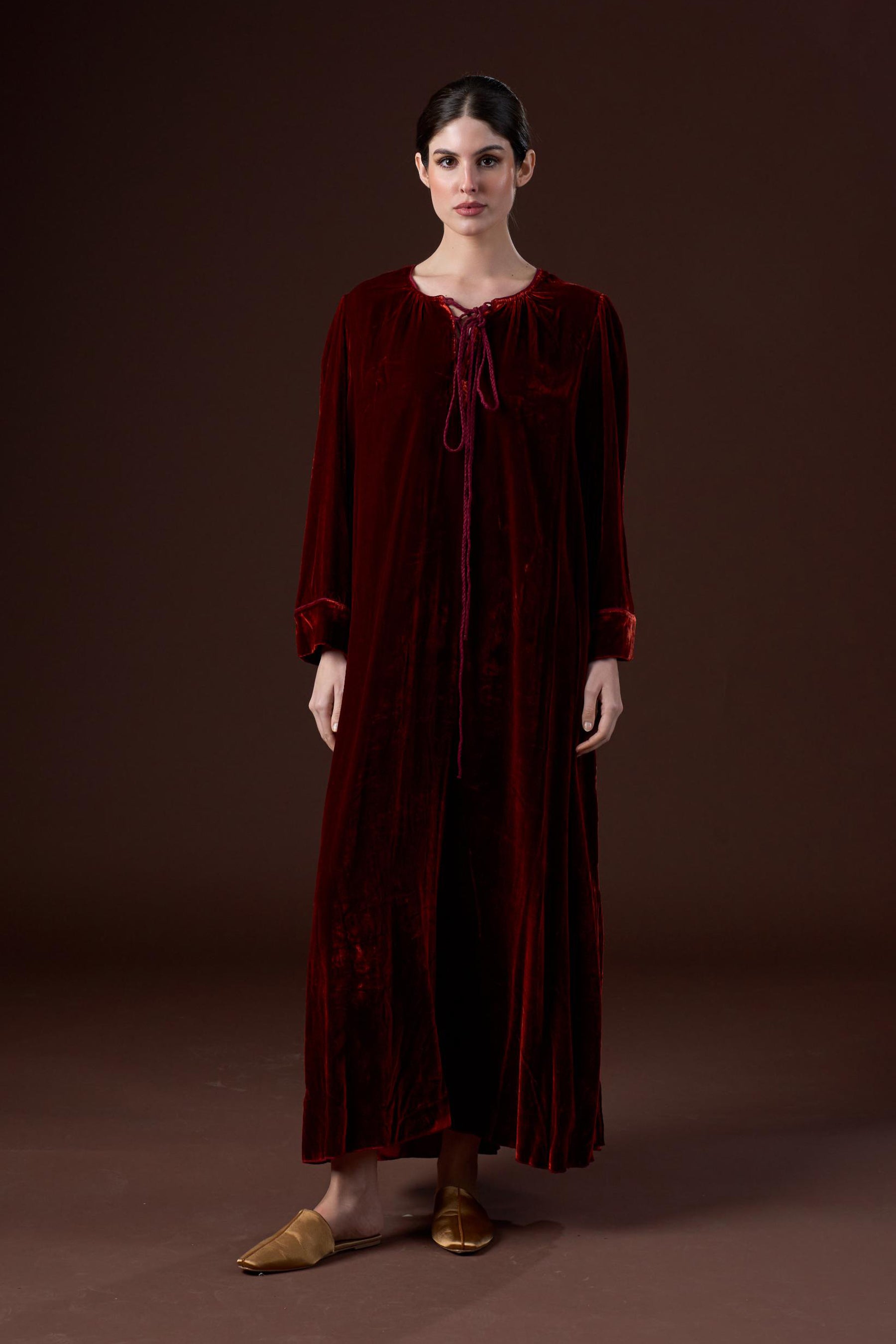 SILK VELVET BISHT WITH PIPING