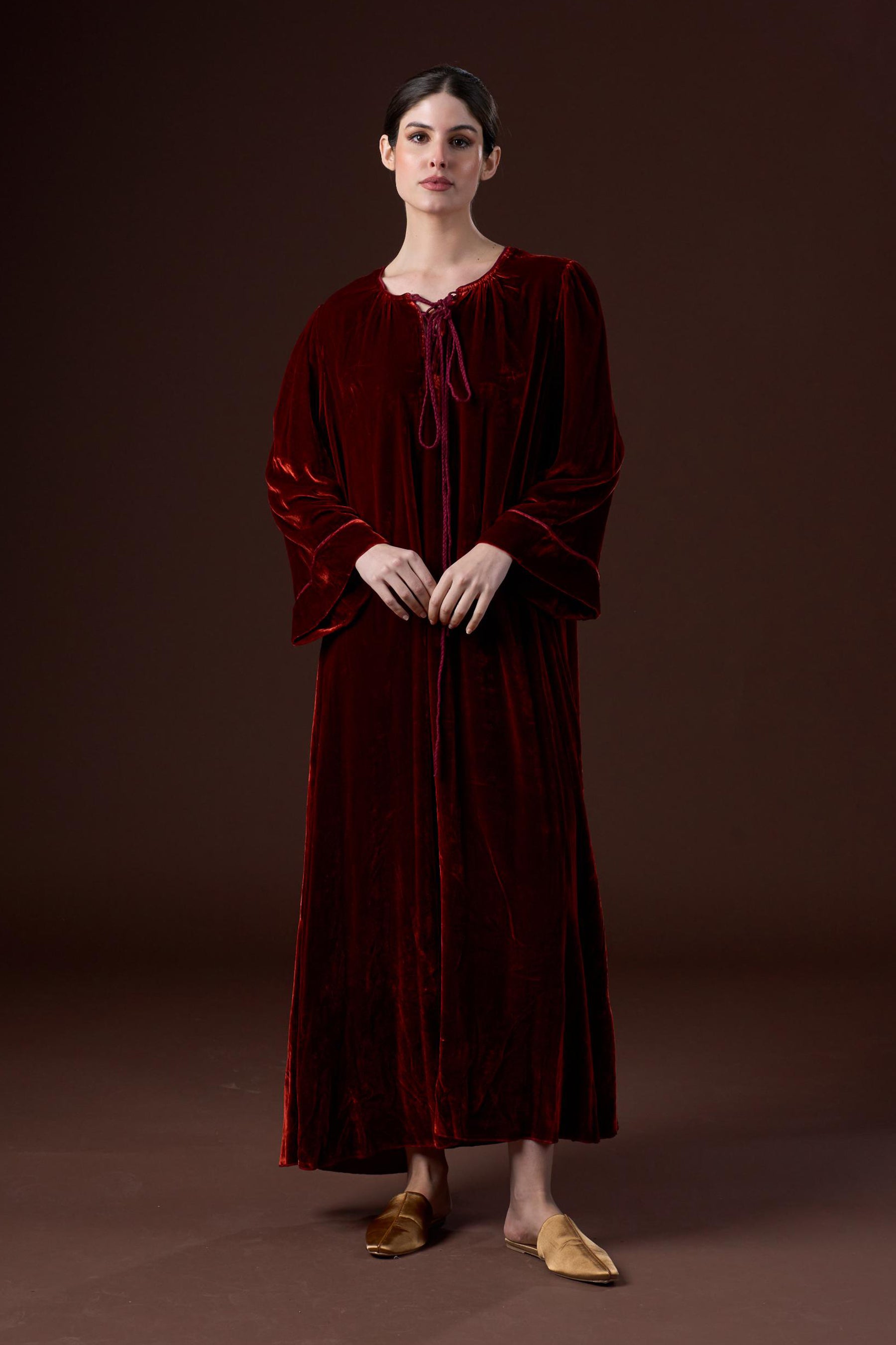 SILK VELVET BISHT WITH PIPING