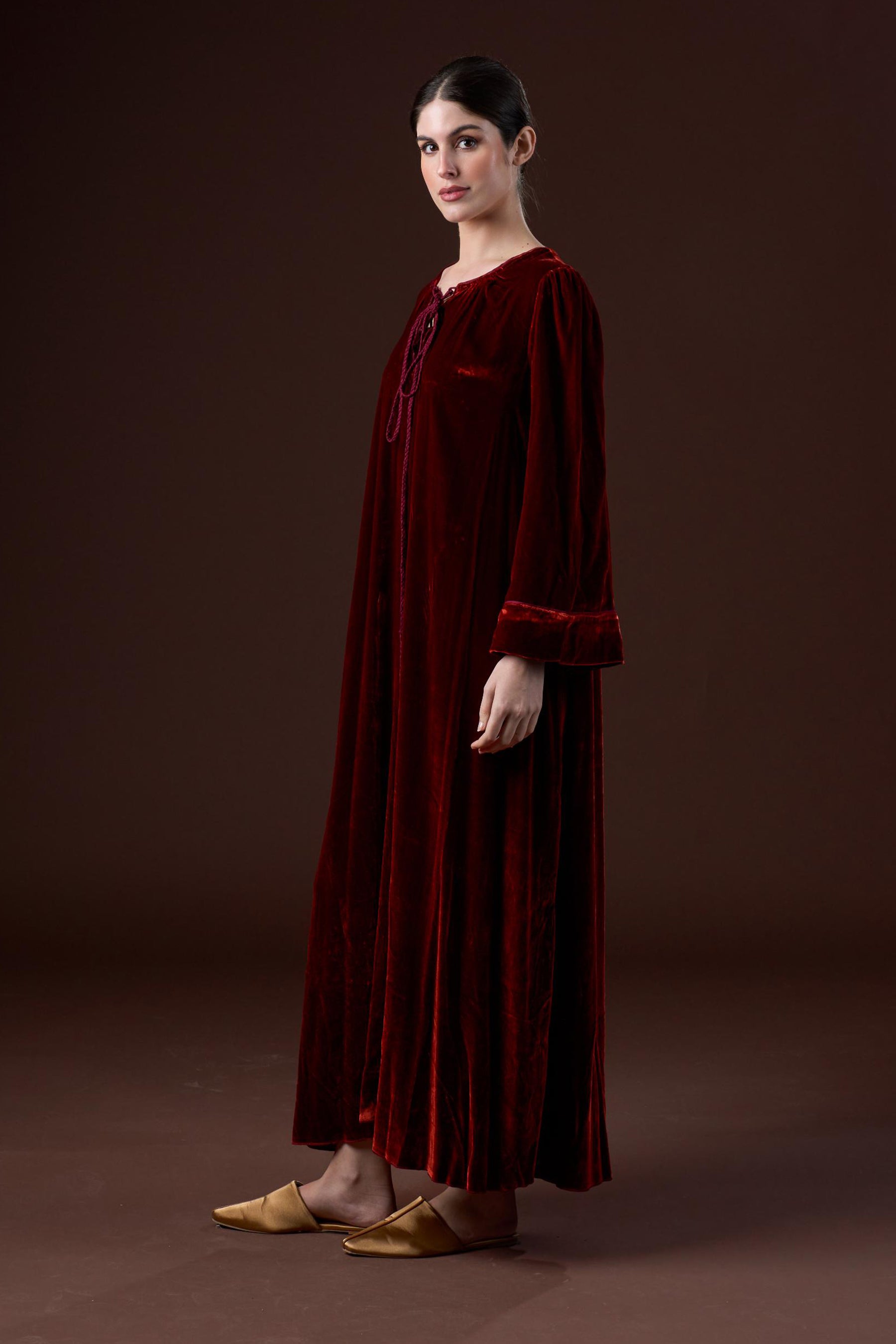 SILK VELVET BISHT WITH PIPING