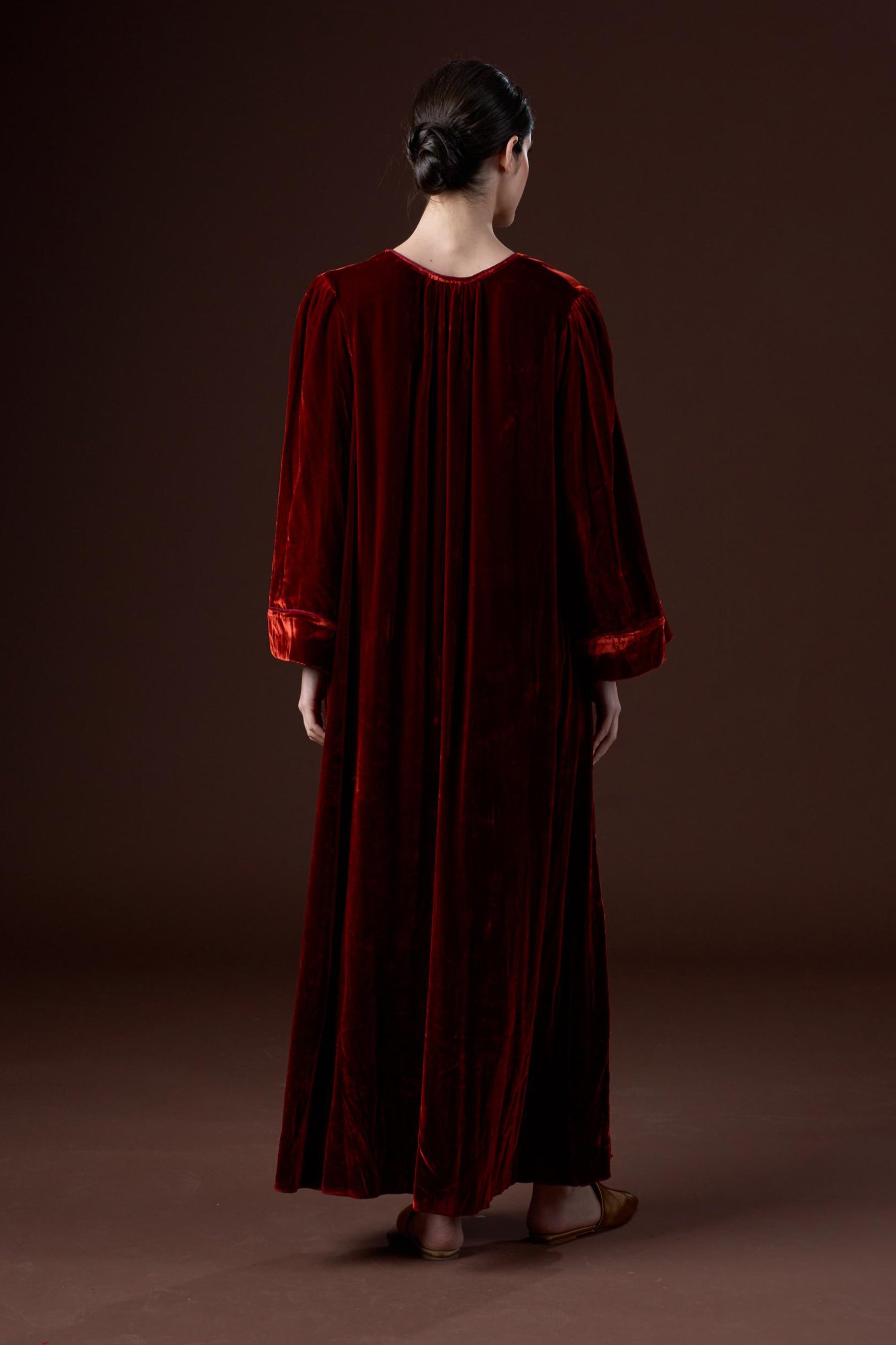 SILK VELVET BISHT WITH PIPING