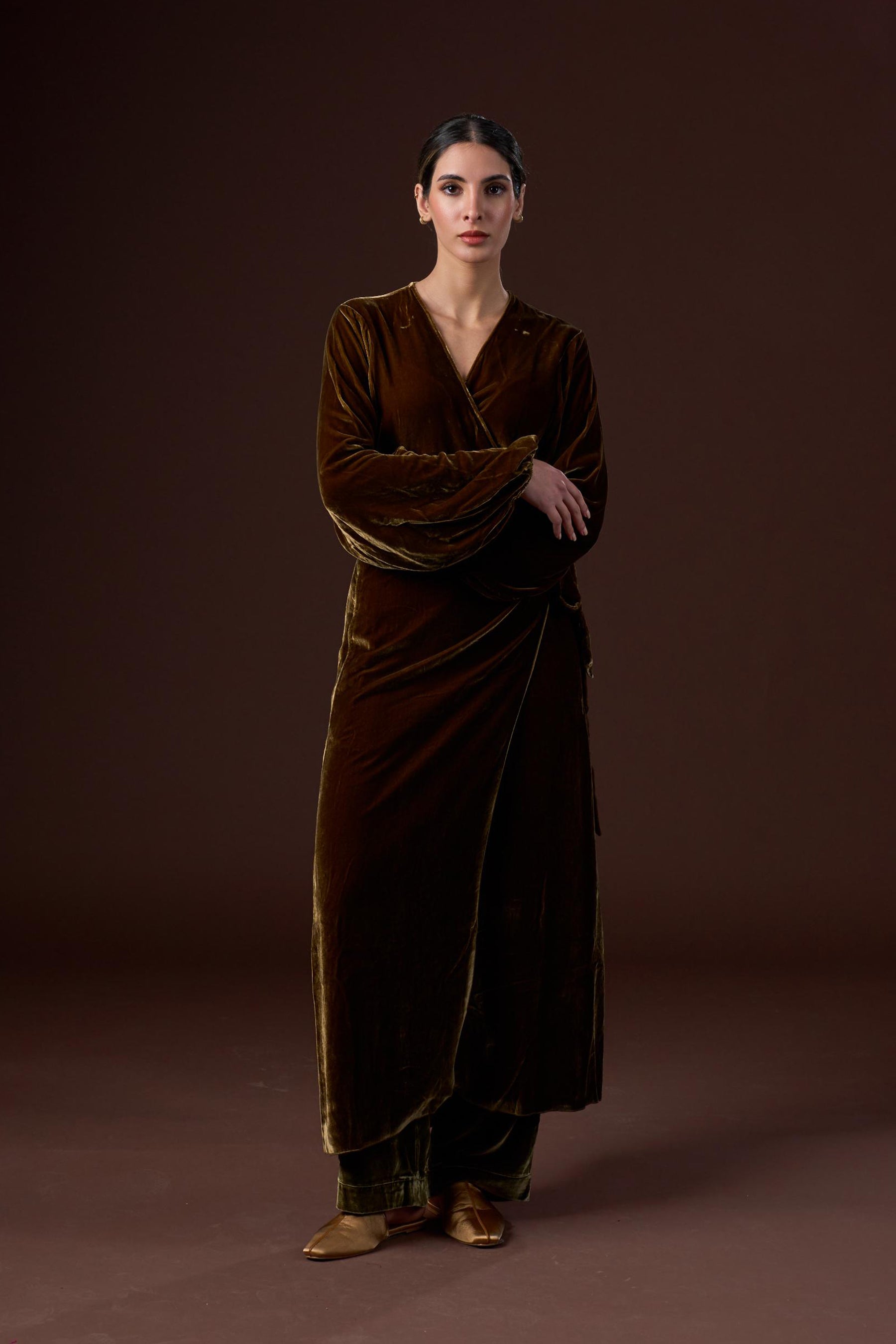 SILK VELVET BISHT WITH PANTS