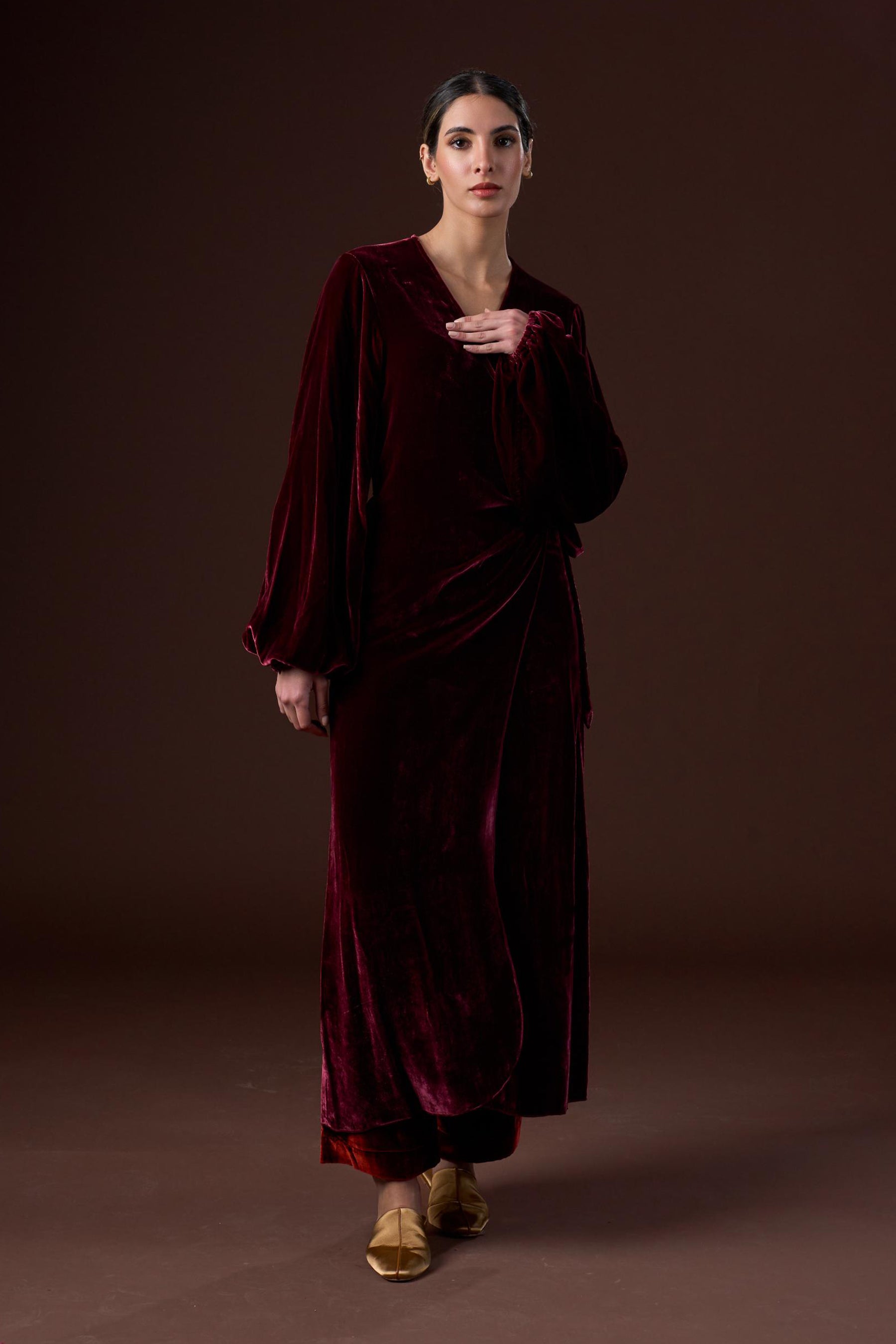 SILK VELVET BISHT WITH PANTS