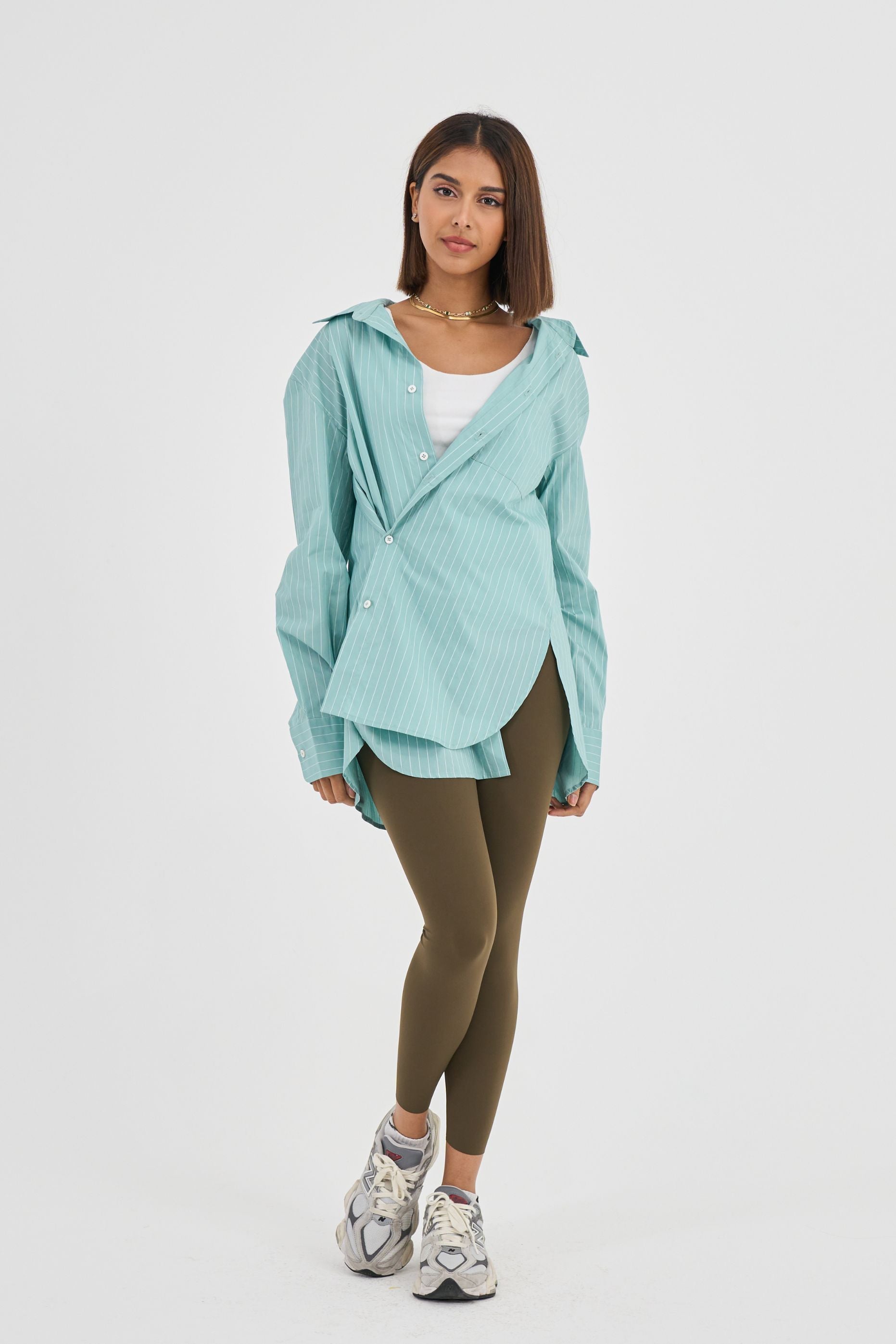 Side button Aqua shirt