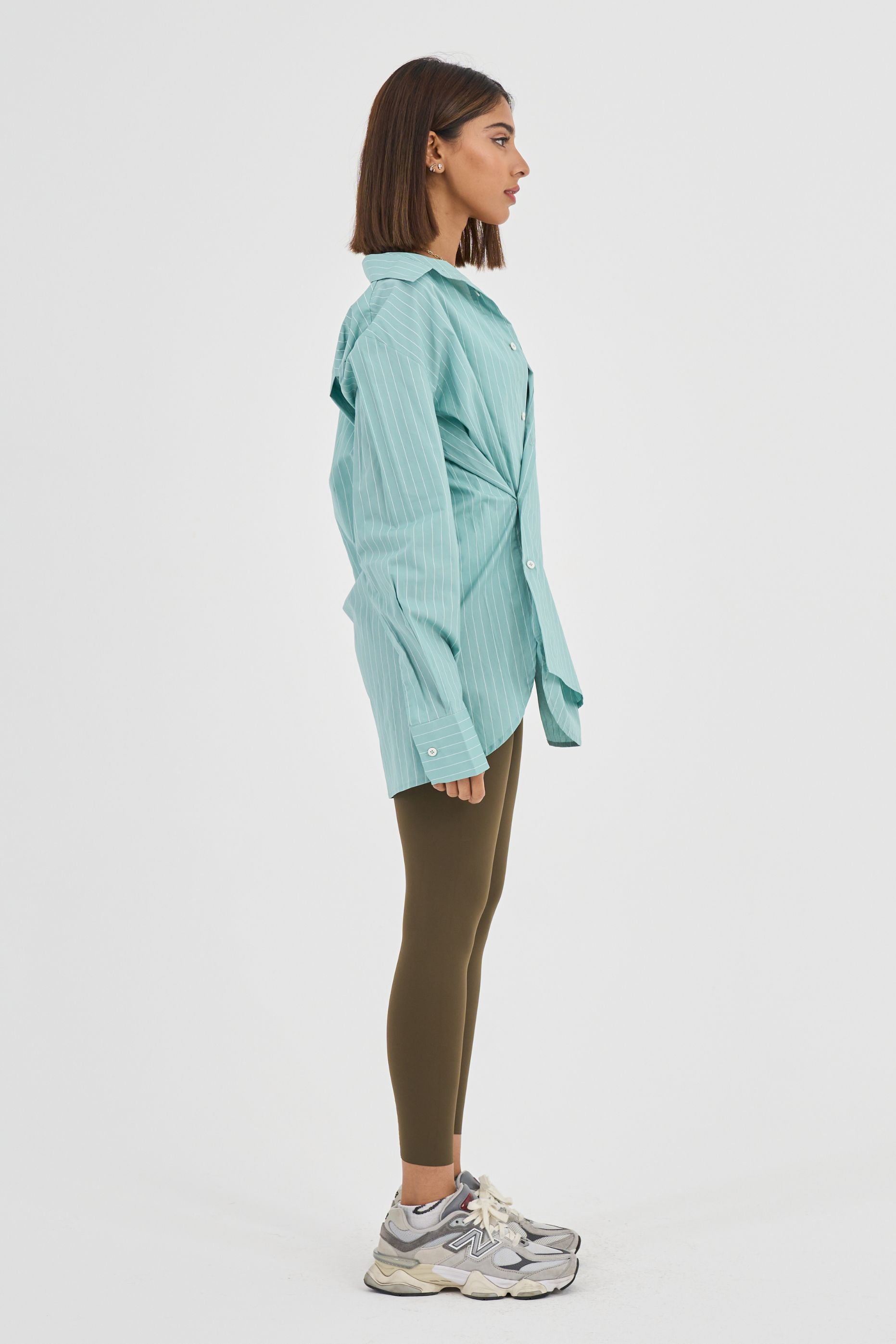 Side button Aqua shirt