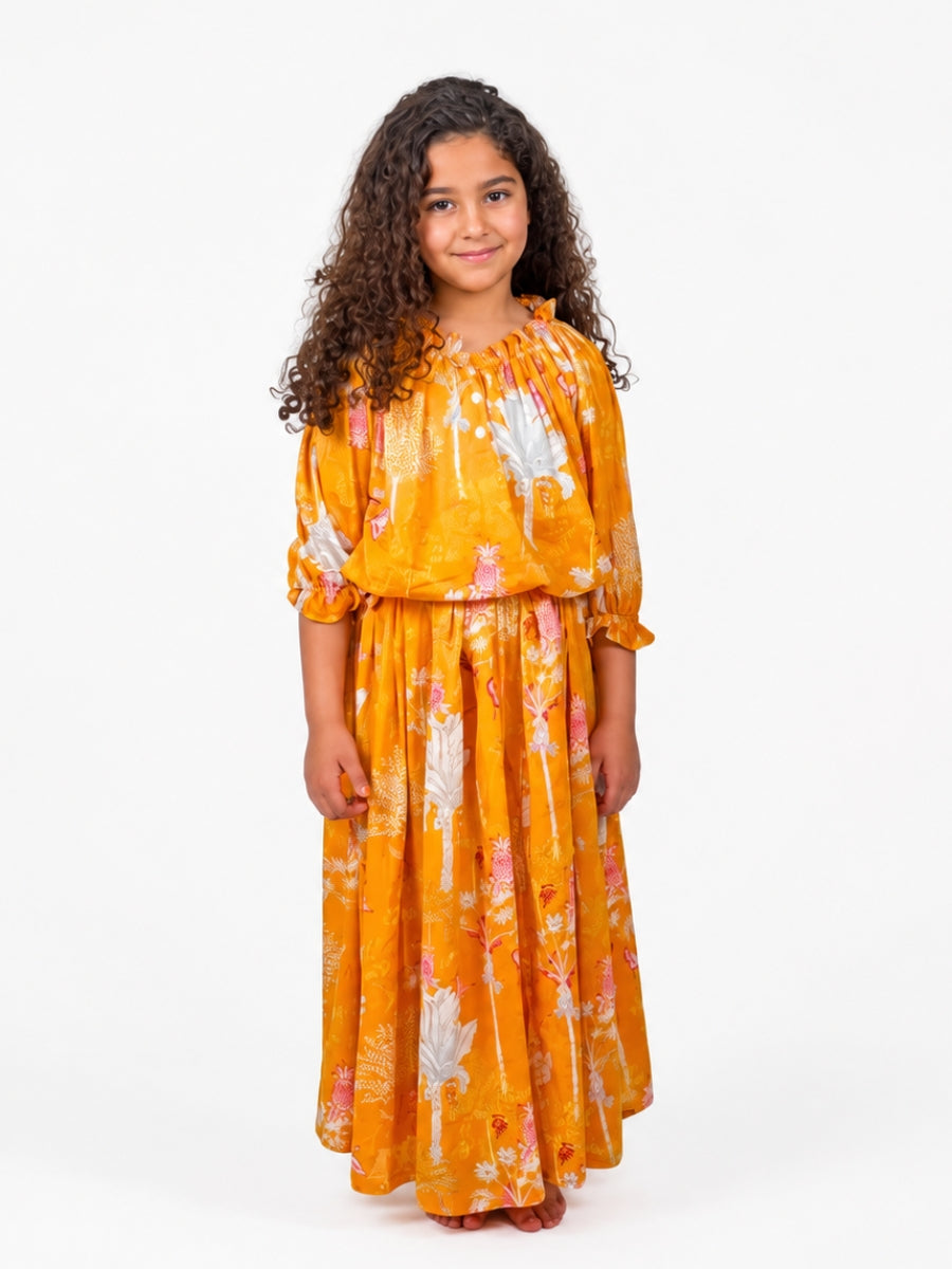 Kids 5- long sleeves +skirt 12 C
