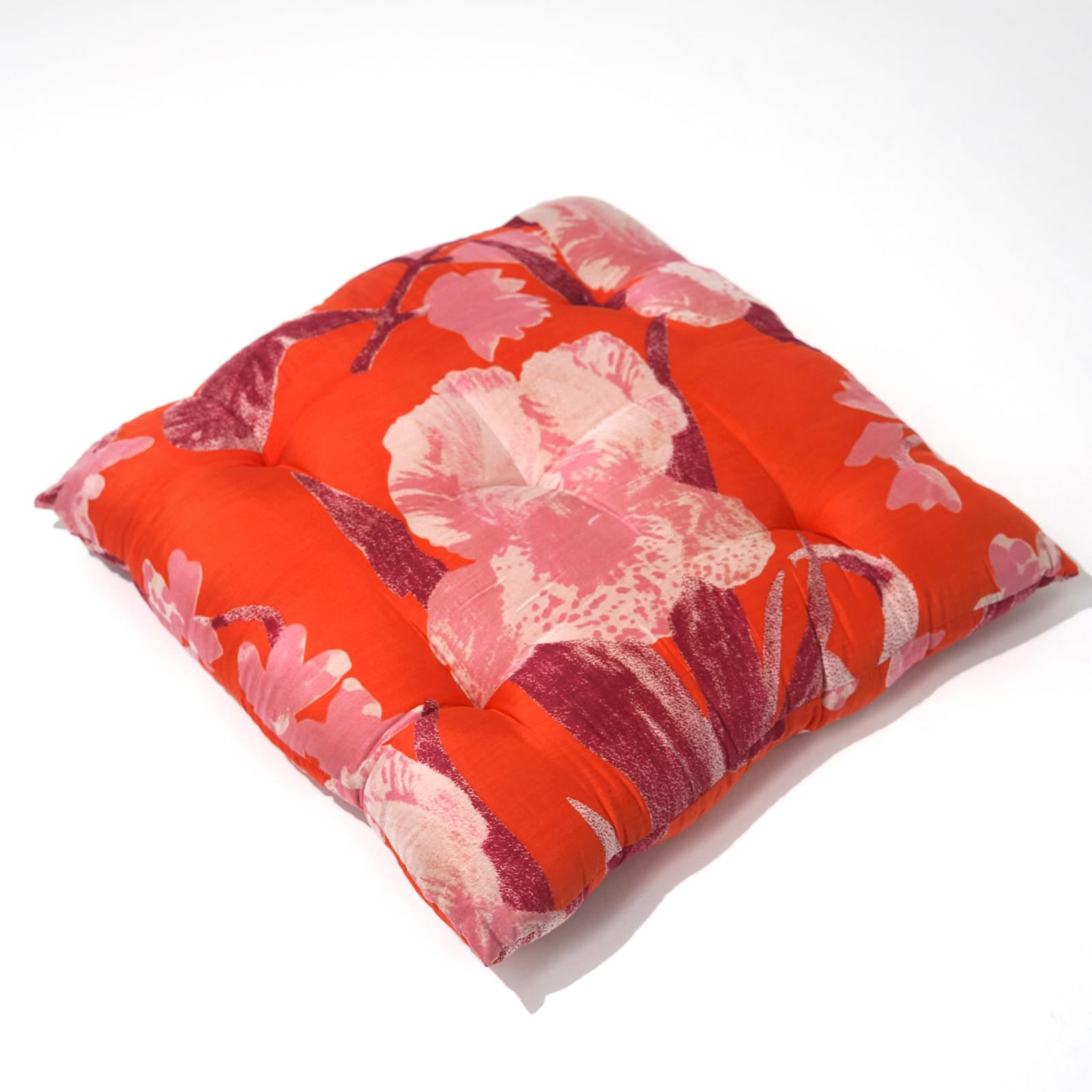 CUSHIONS 13A