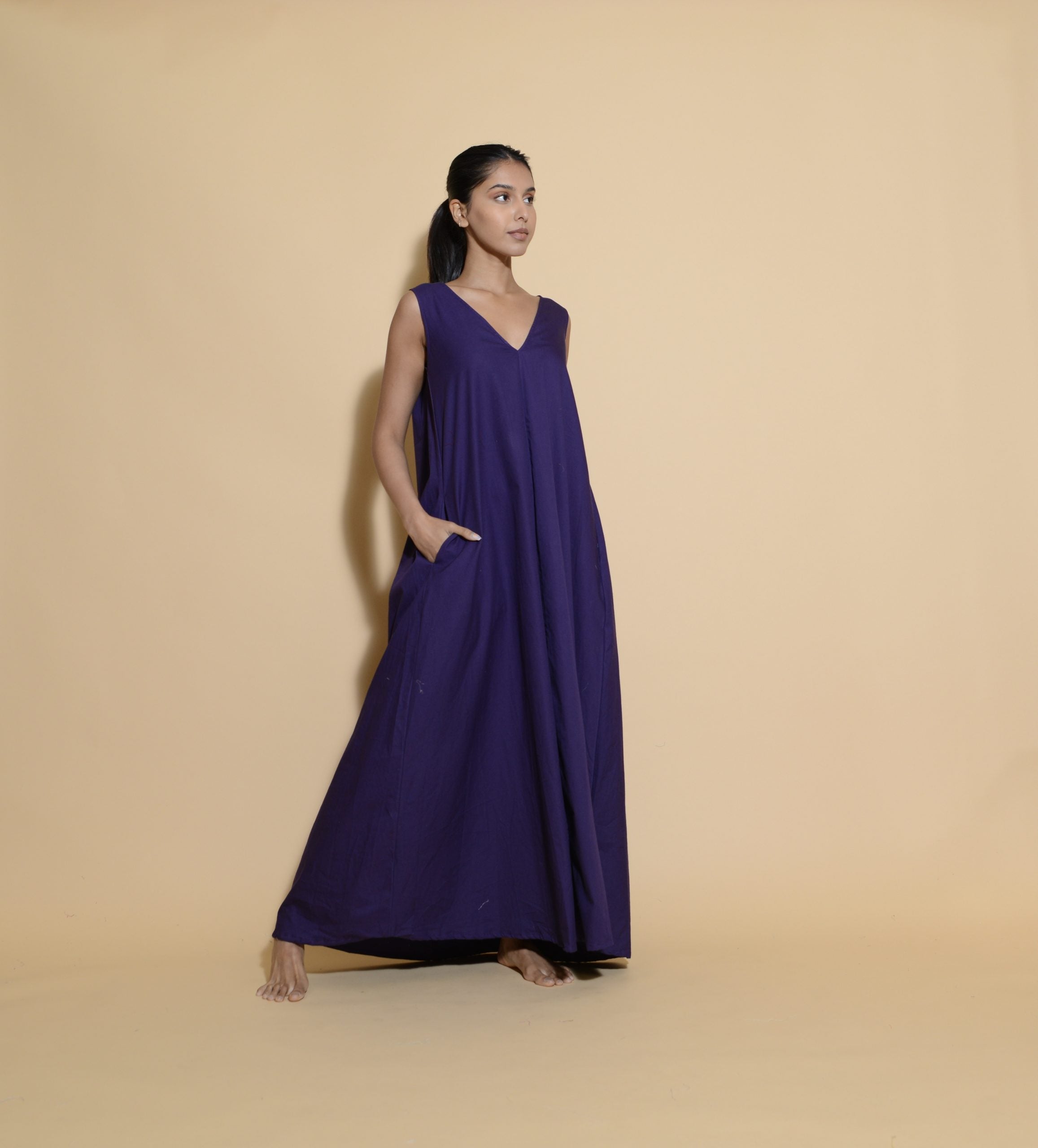 Deep v neck sleeveless dress plain violet