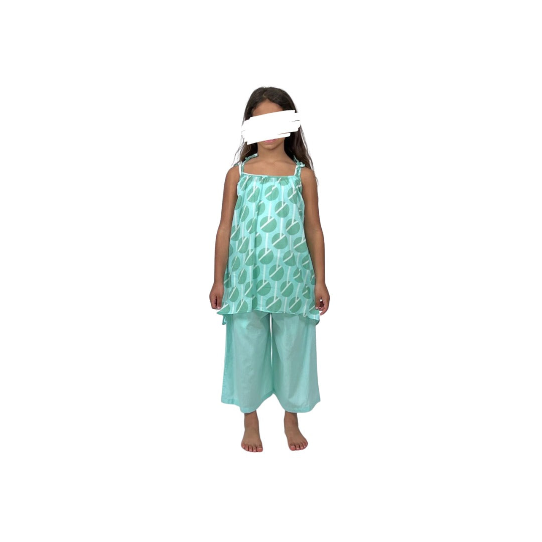 Kids 11- sleeveless +loose pants3B